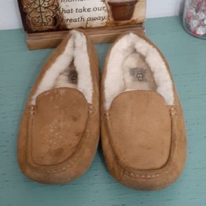 UGG SLIPPERS SZ 5